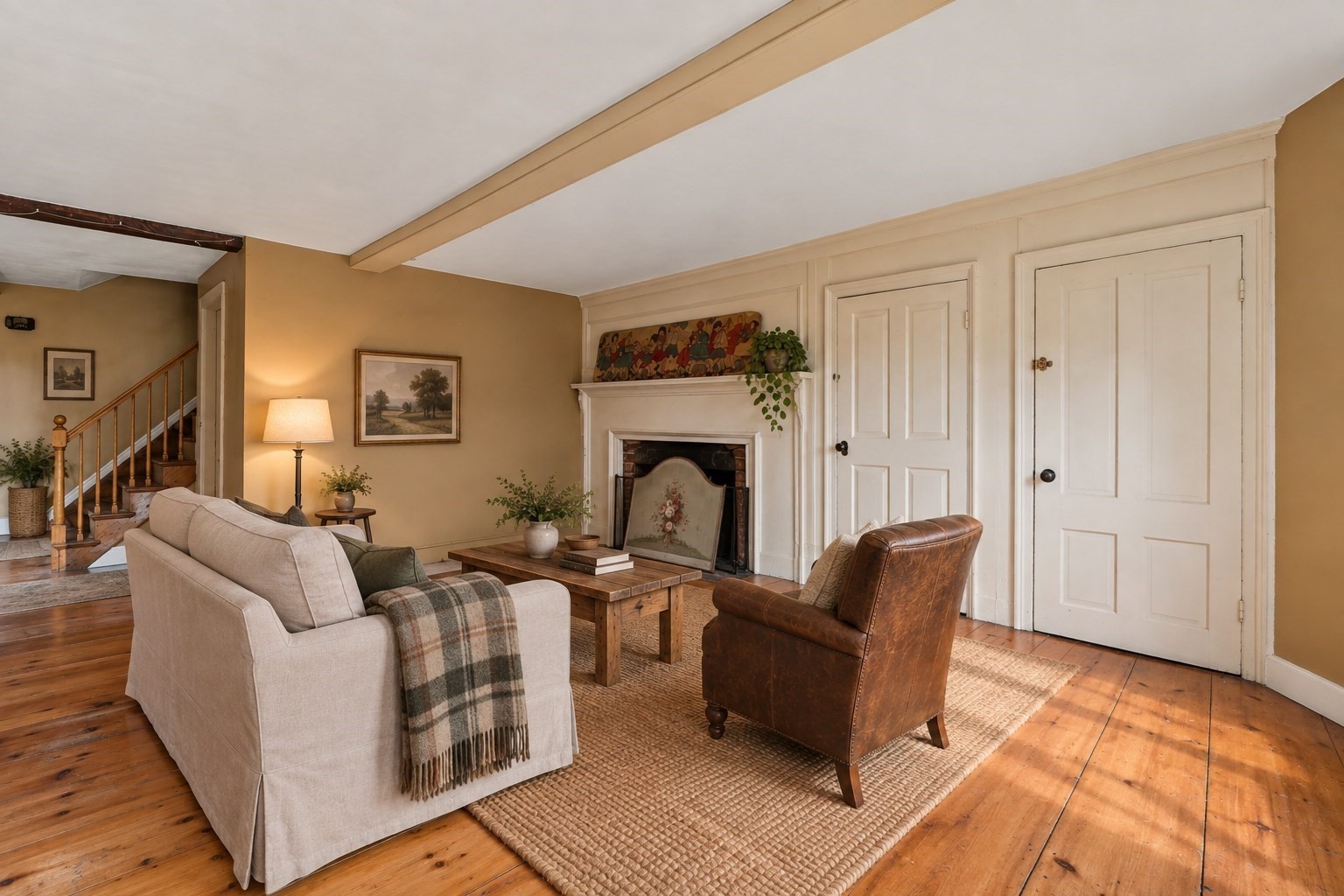 17 Elm St Property Photo 8