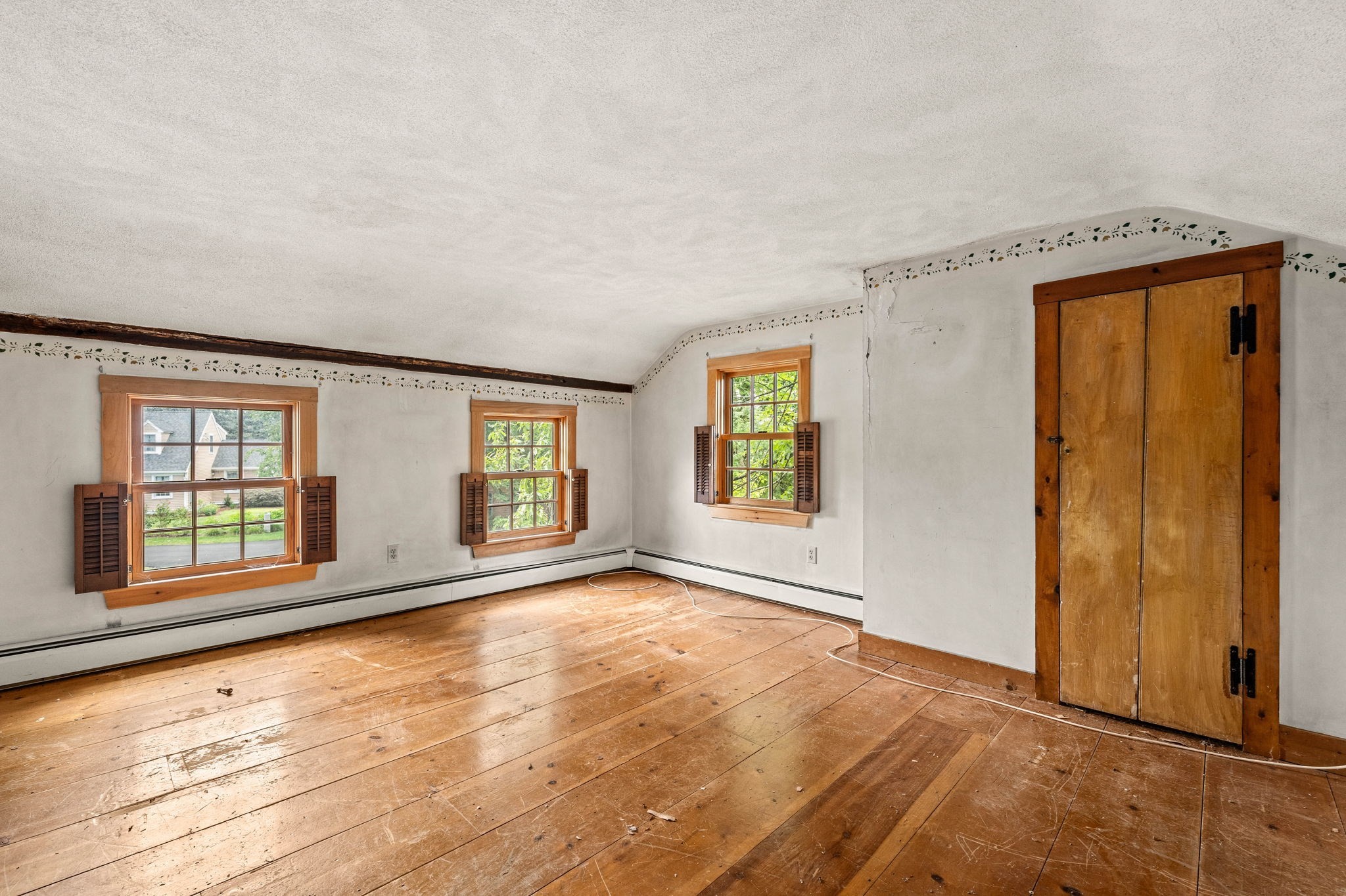 17 Elm St Property Photo 16