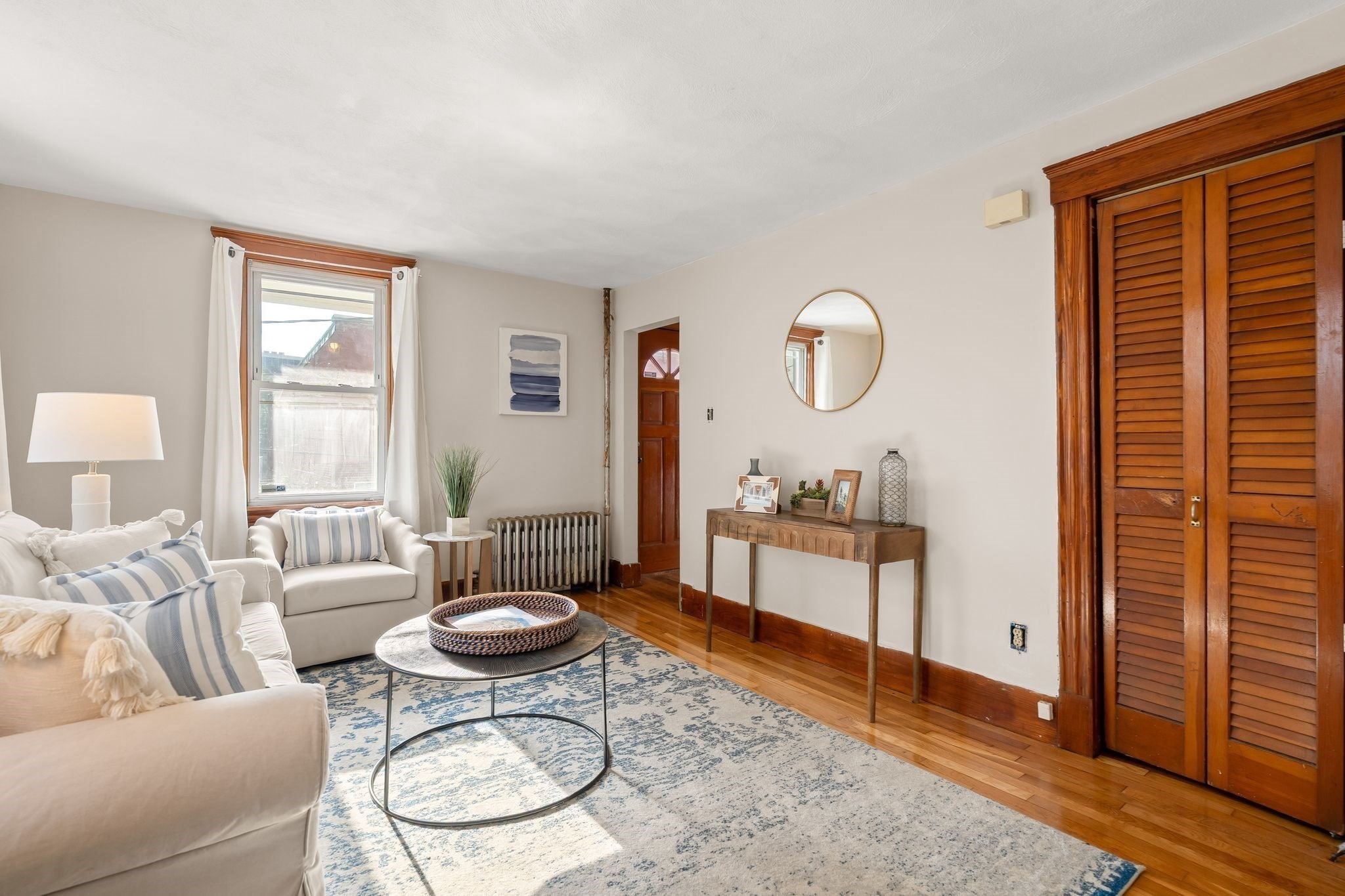 13 Oxford St Property Photo 6