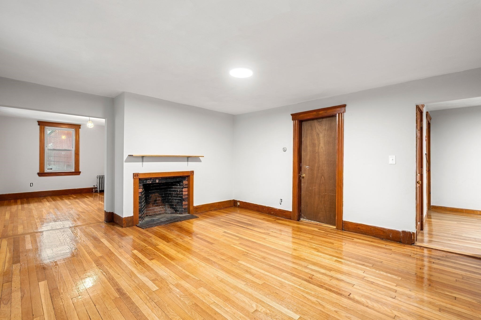 13 Oxford St Property Photo 11