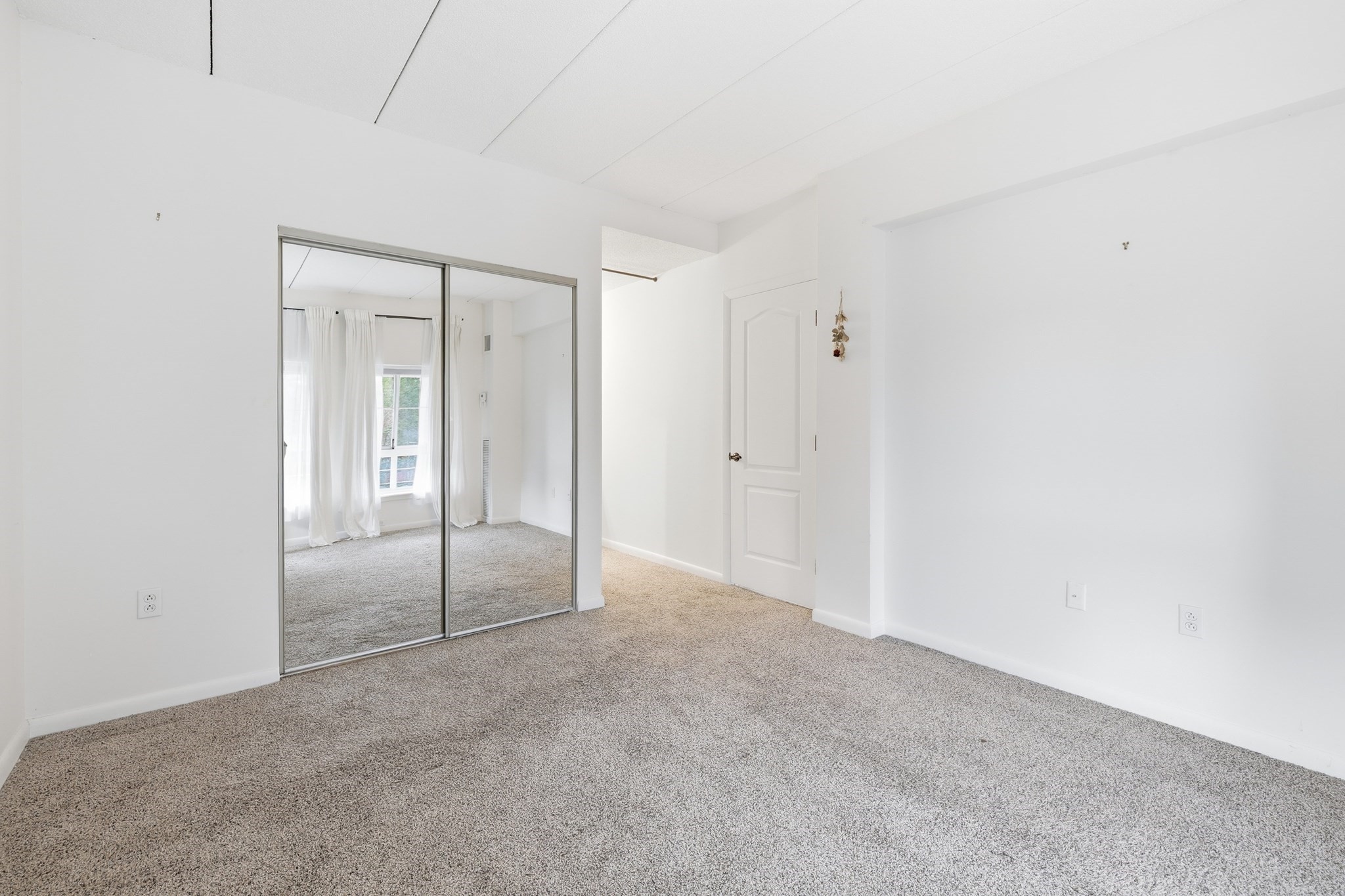 160 Burkhall St # 308 Property Photo 11