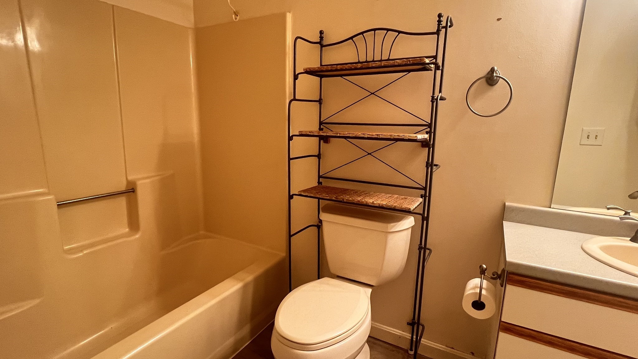 13 Dallas Dr # 305 Property Photo 10