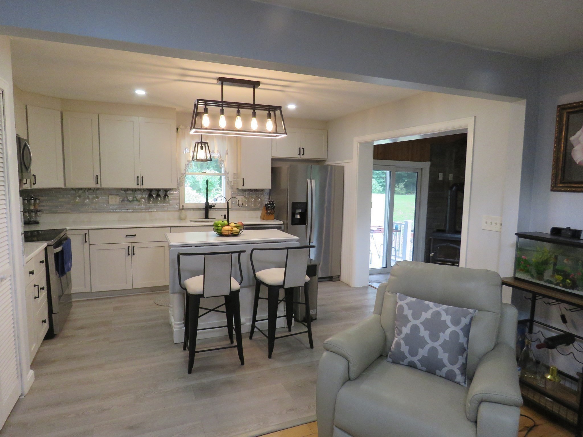 89 N High Street Property Photo 6