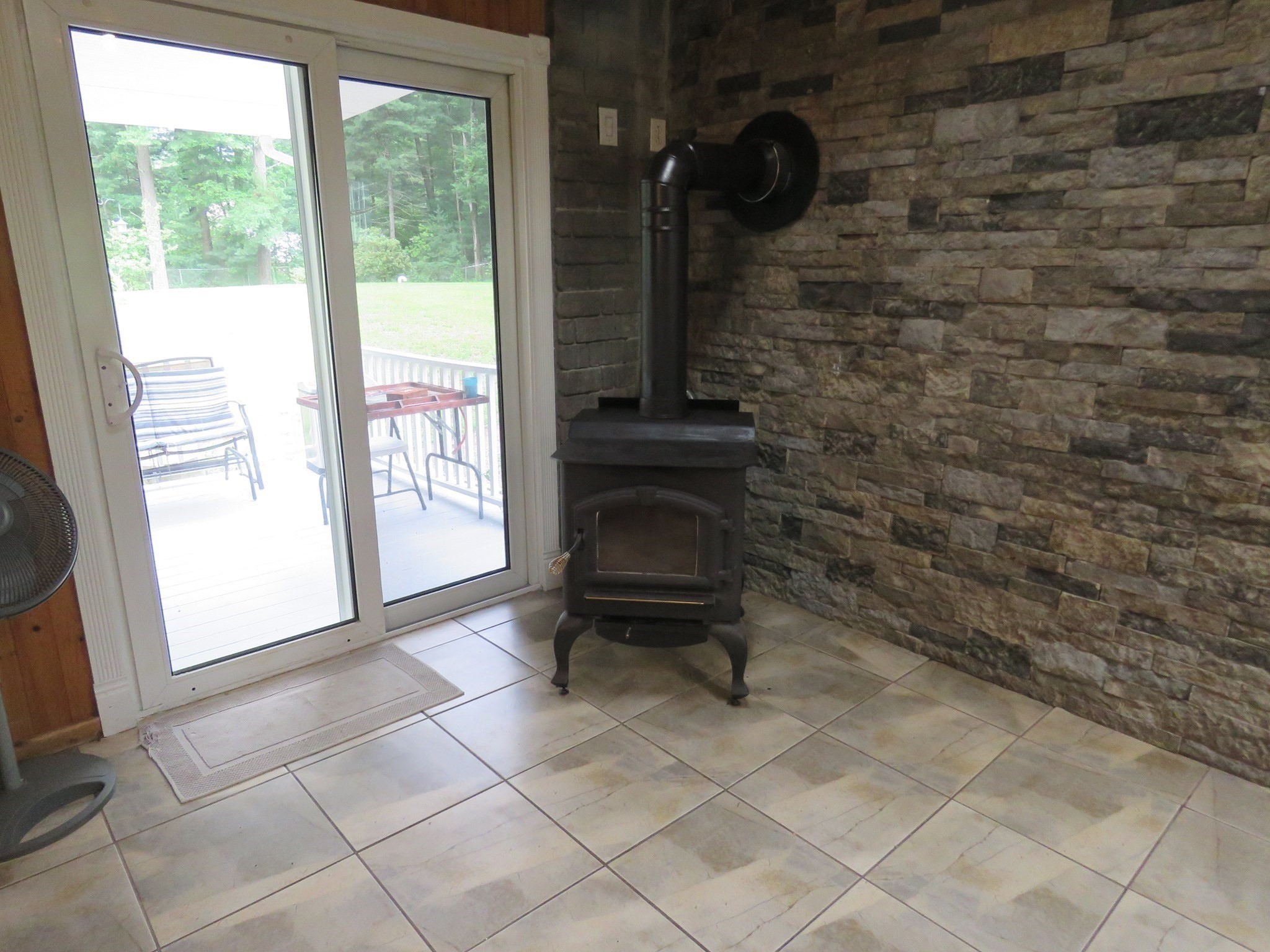 89 N High Street Property Photo 9