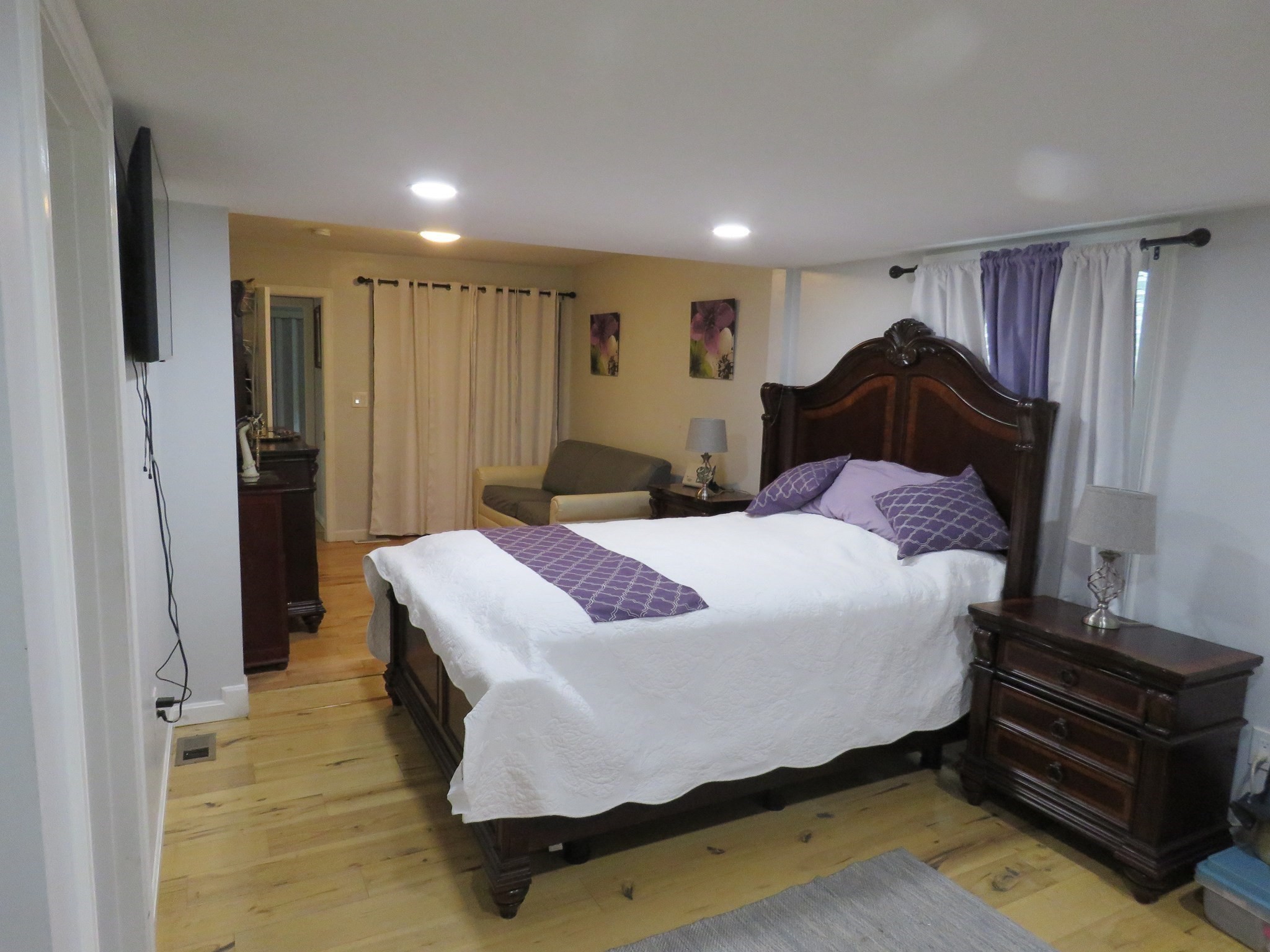89 N High Street Property Photo 12