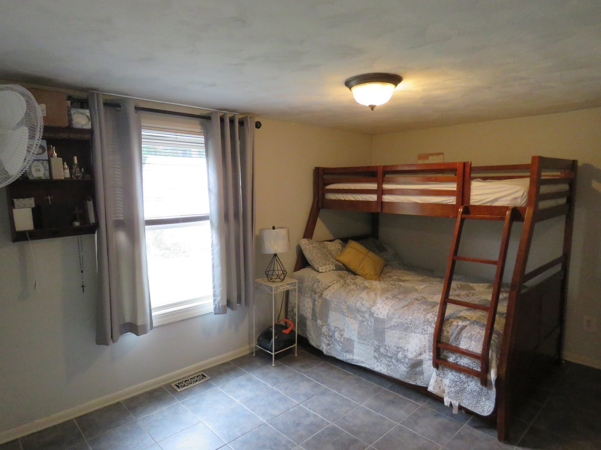89 N High Street Property Photo 15