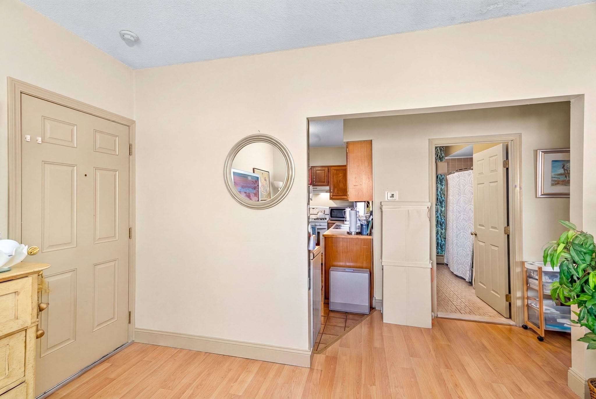 464 Bank # 9 Property Photo 5