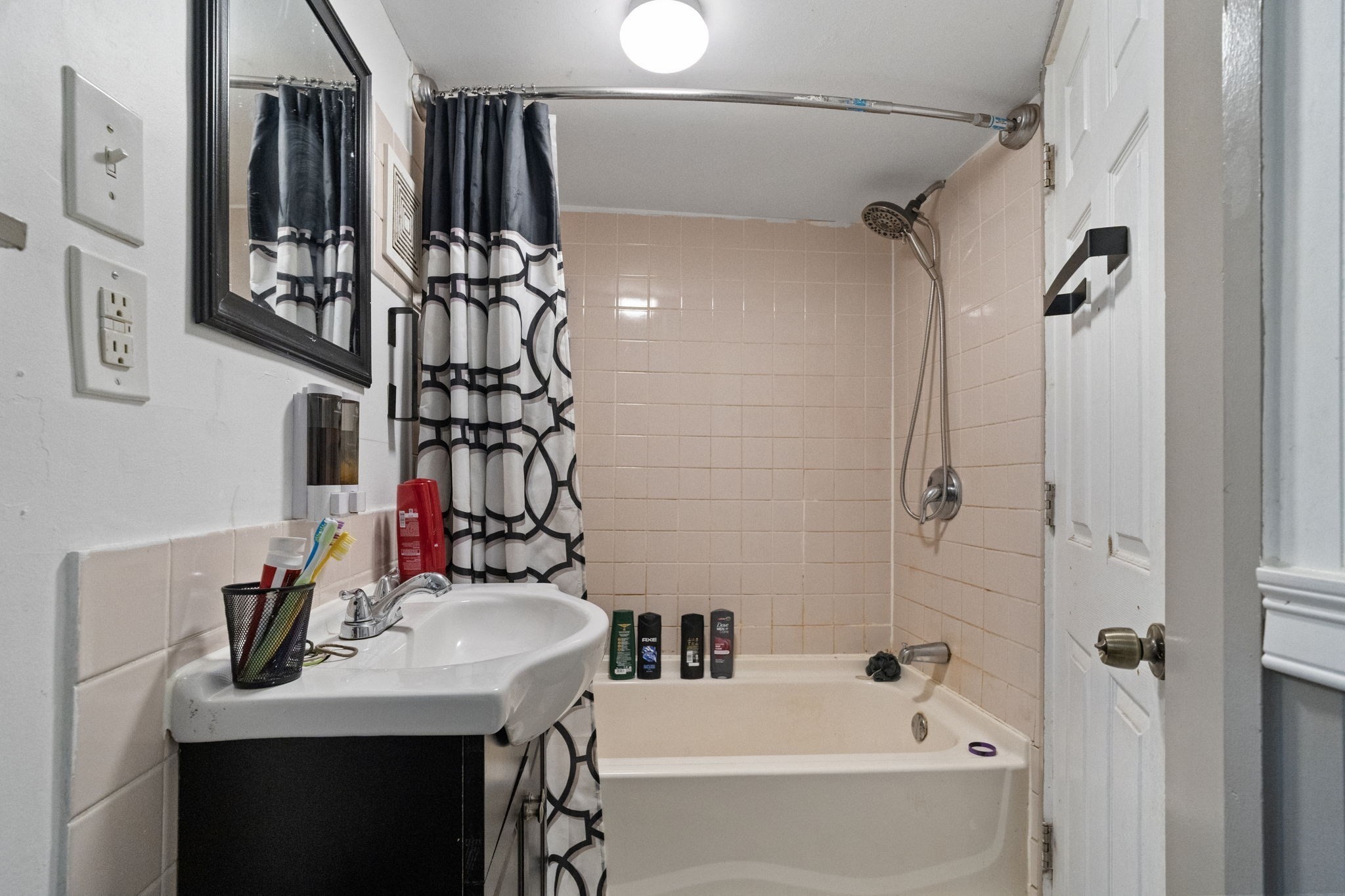 19 Suffolk St Property Photo 10