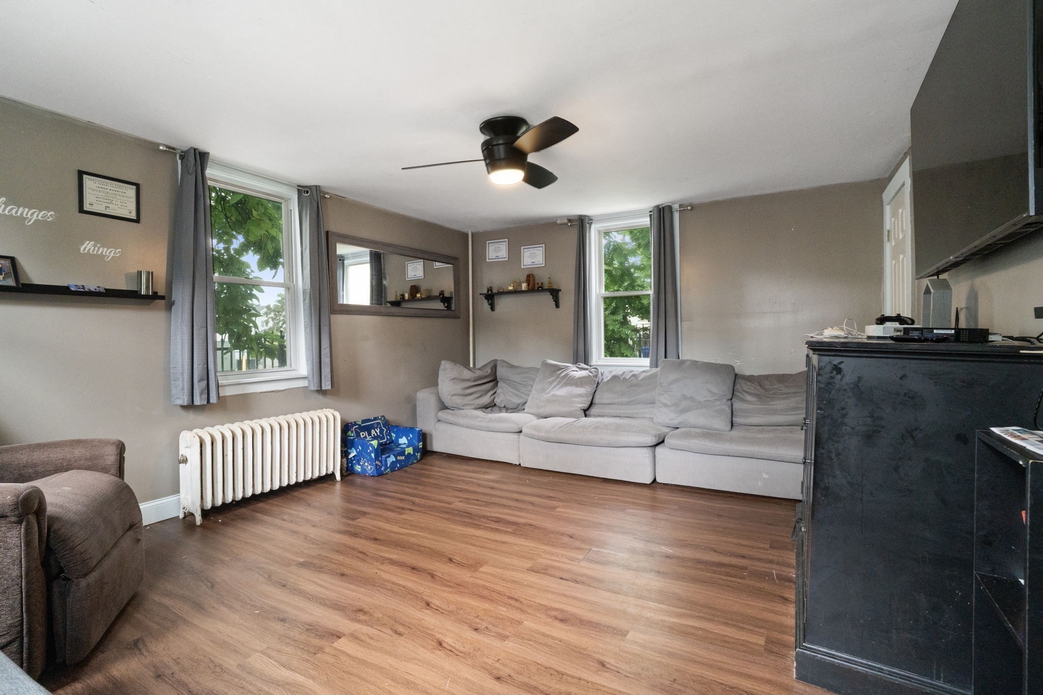 19 Suffolk St Property Photo 12