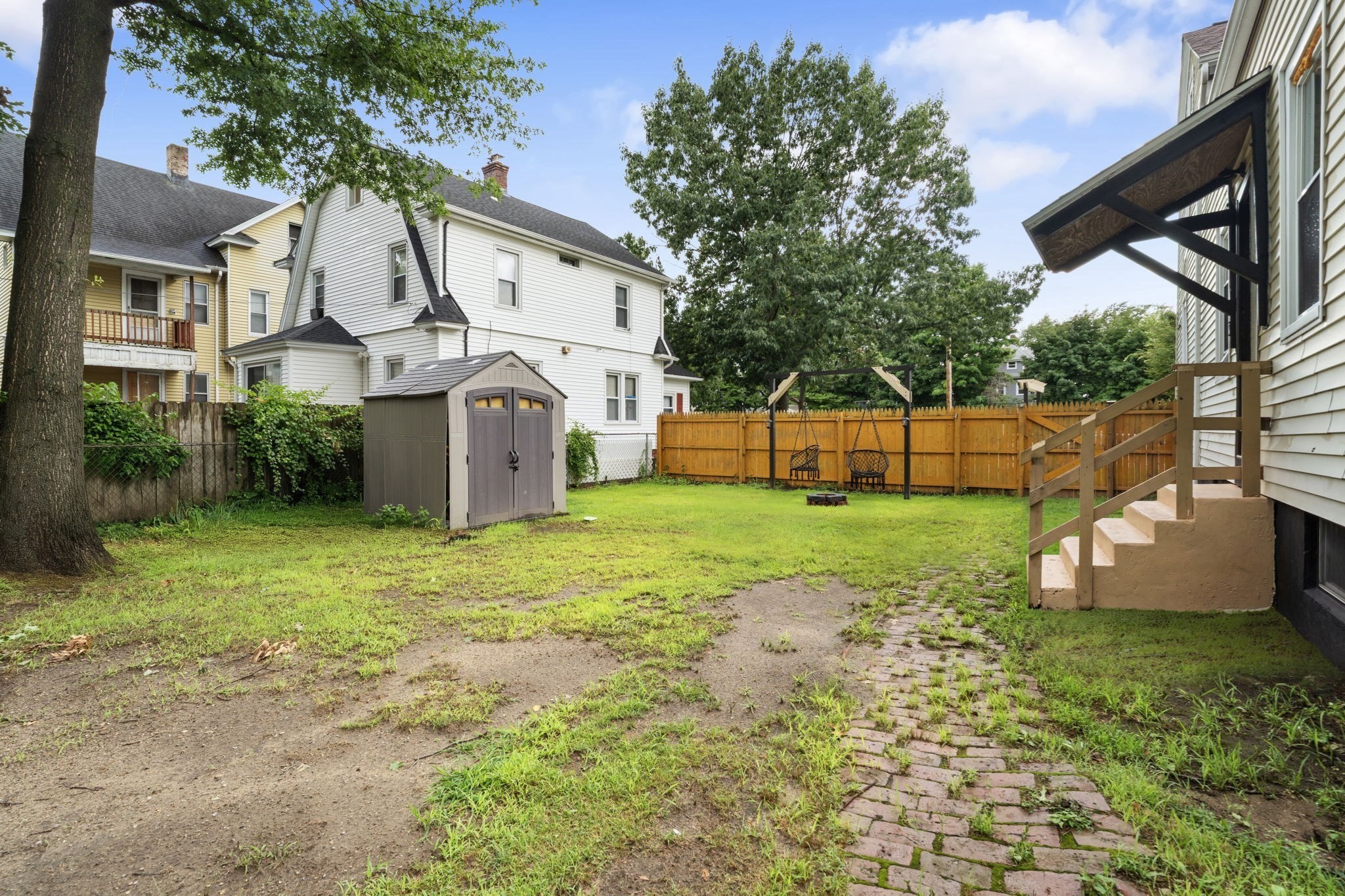 19 Suffolk St Property Photo 27