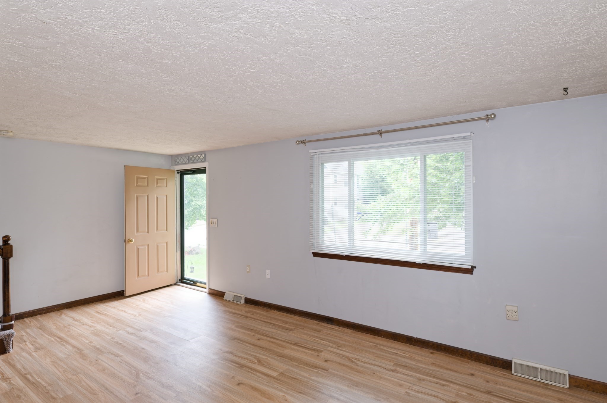 41 West St # 41 Property Photo 2