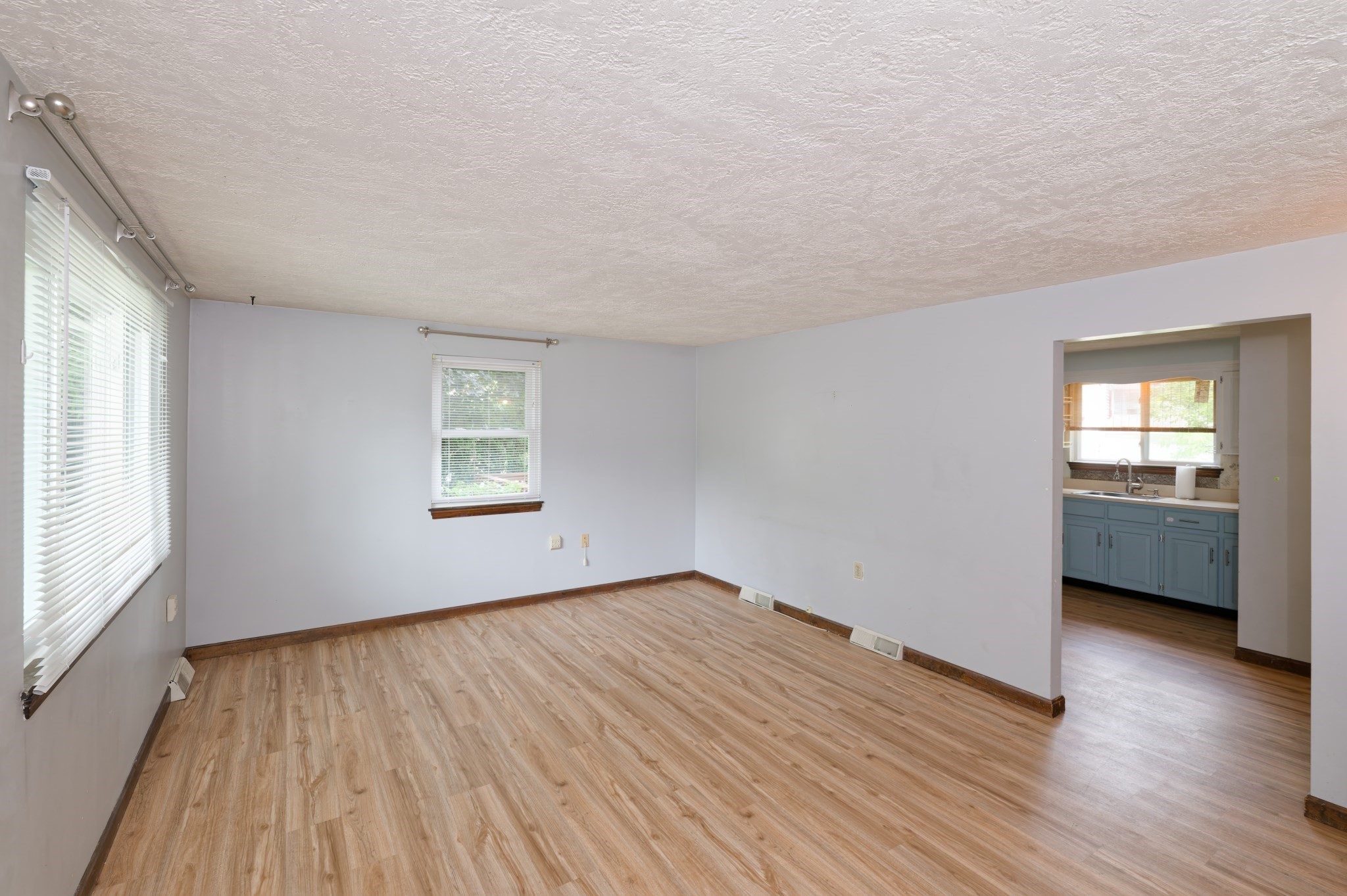 41 West St # 41 Property Photo 5
