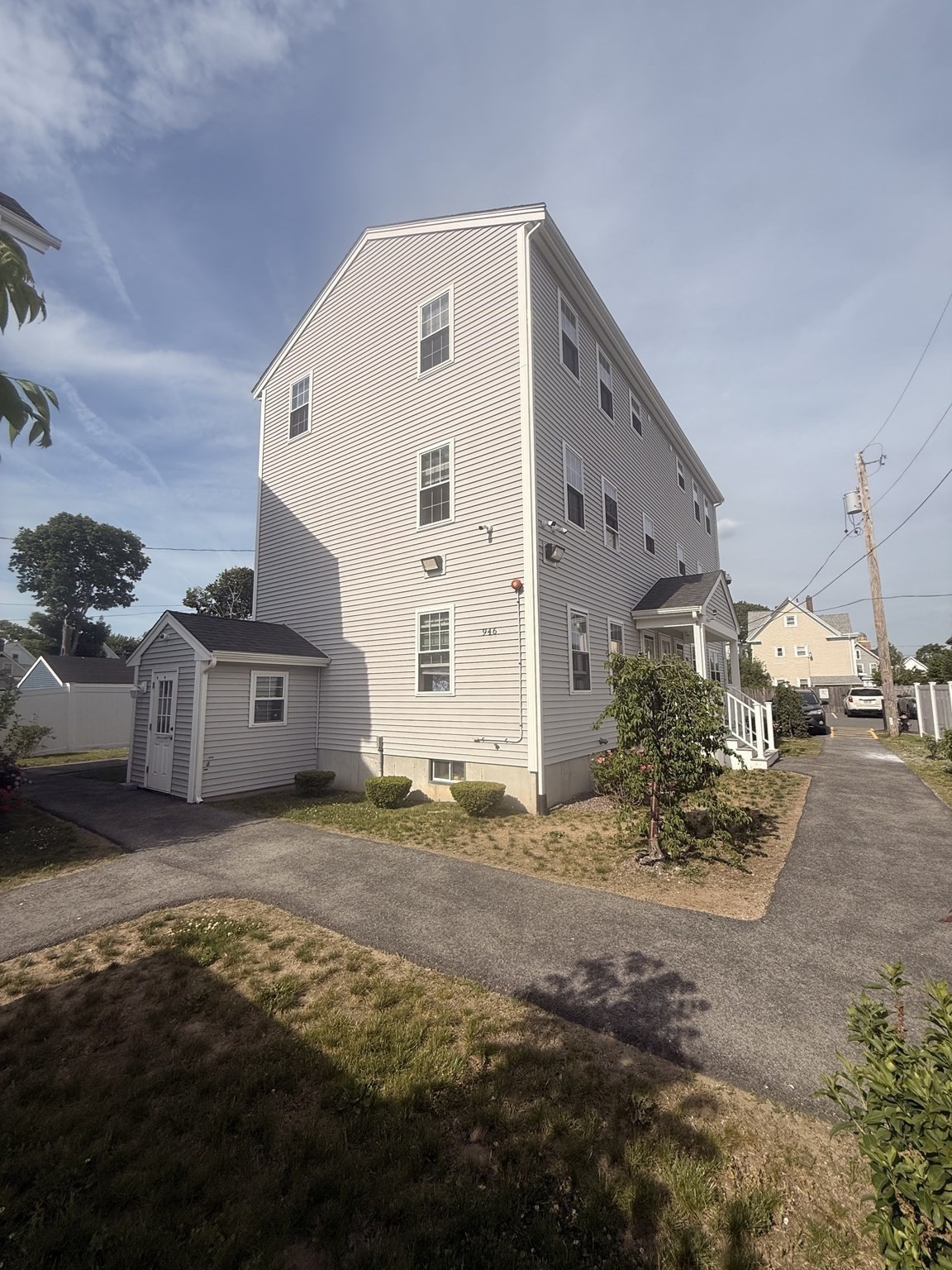 944 Warren # F Property Photo 7