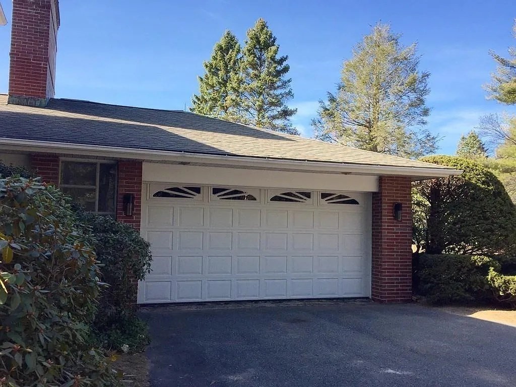 61 Arnold Rd Property Photo 2