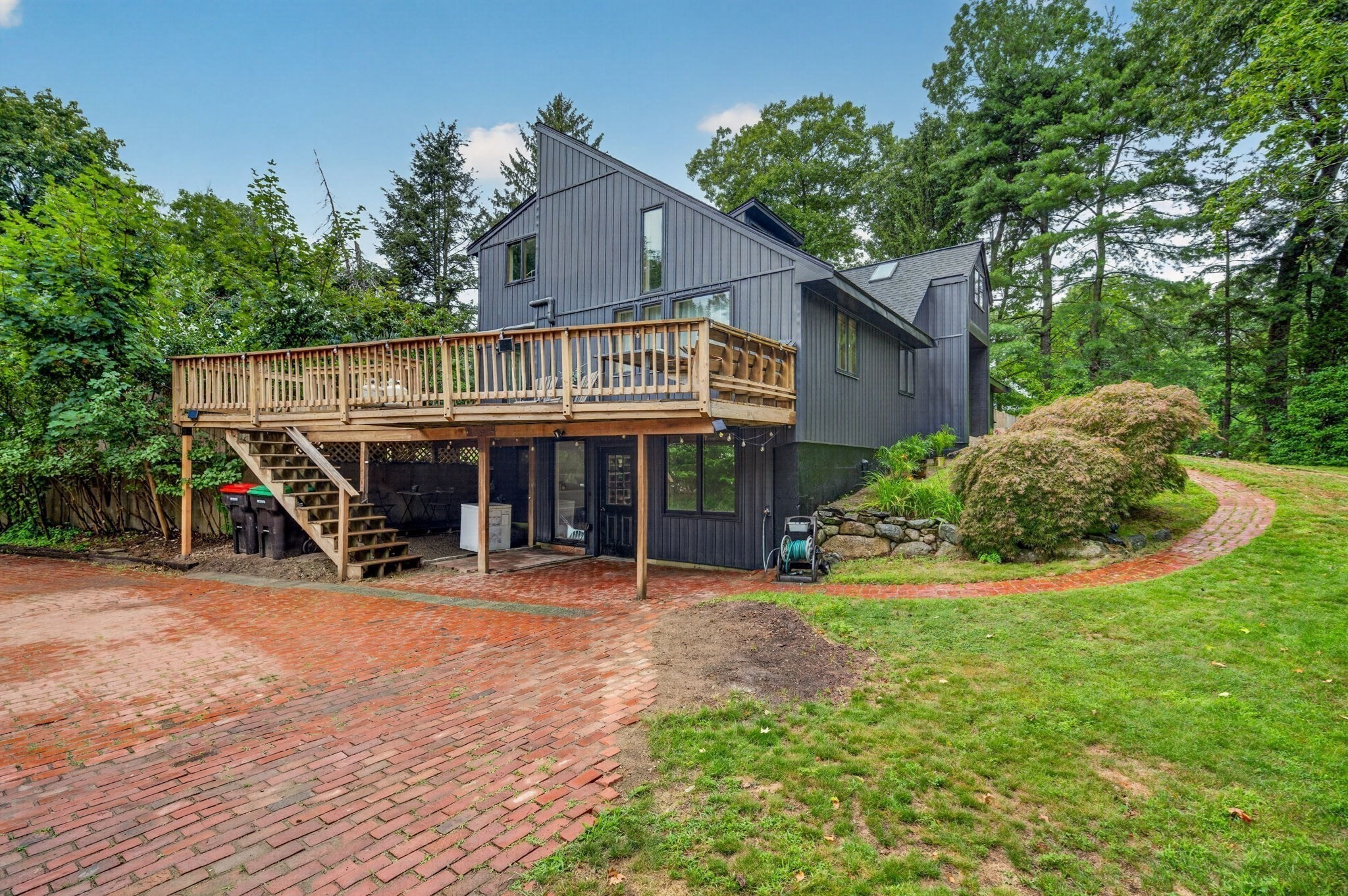 63 S Grove St Property Photo 17