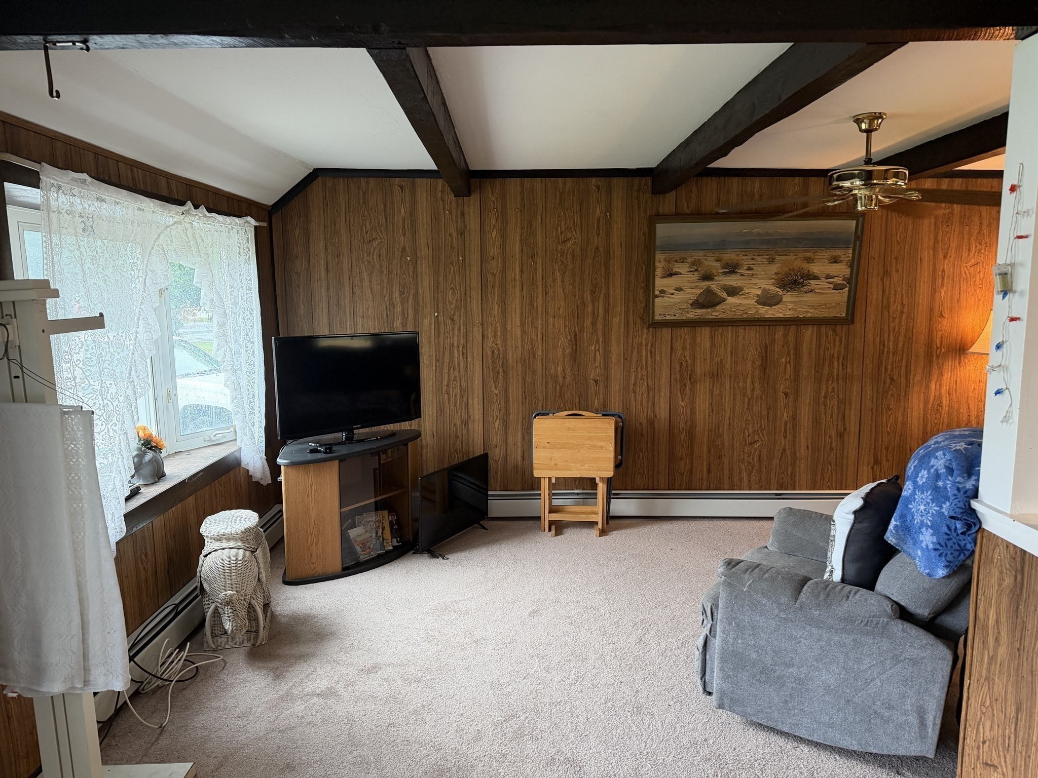 164 North Broadway Property Photo 3