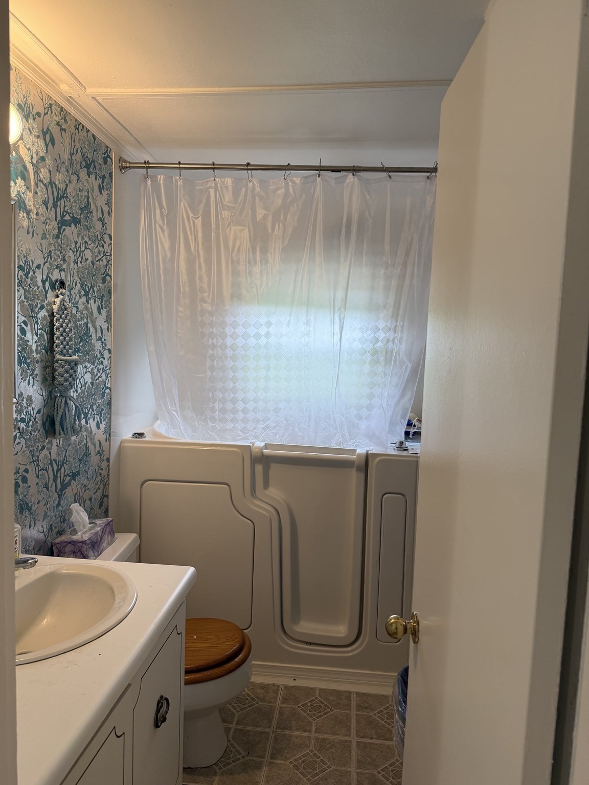 164 North Broadway Property Photo 7