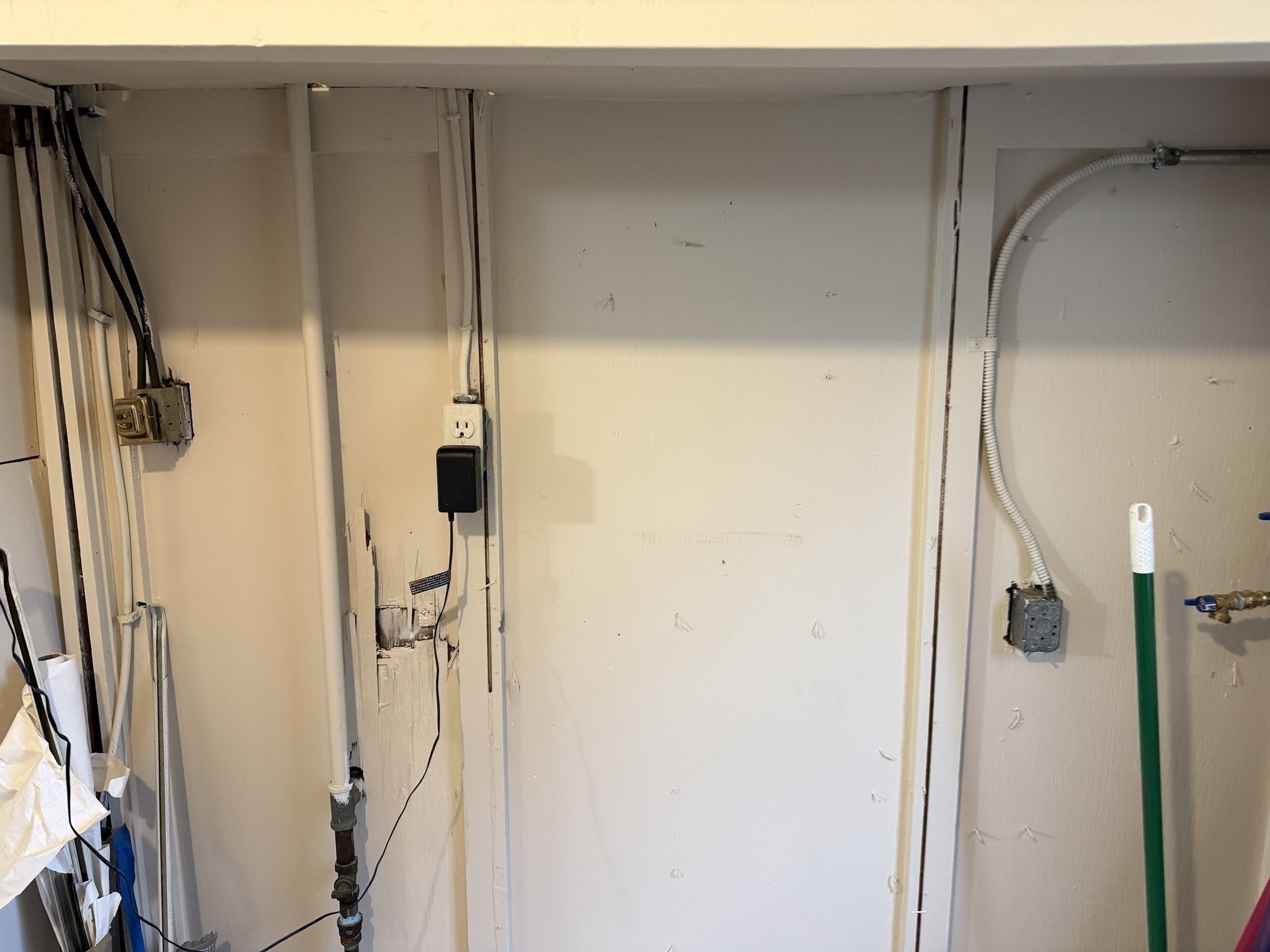 164 North Broadway Property Photo 11