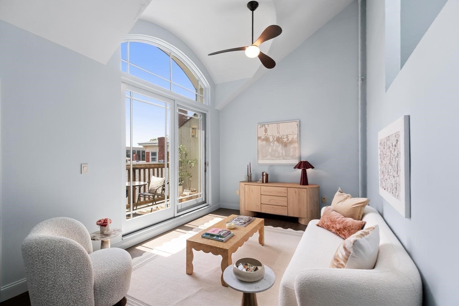 7 Crombie St # 10 Property Photo 13