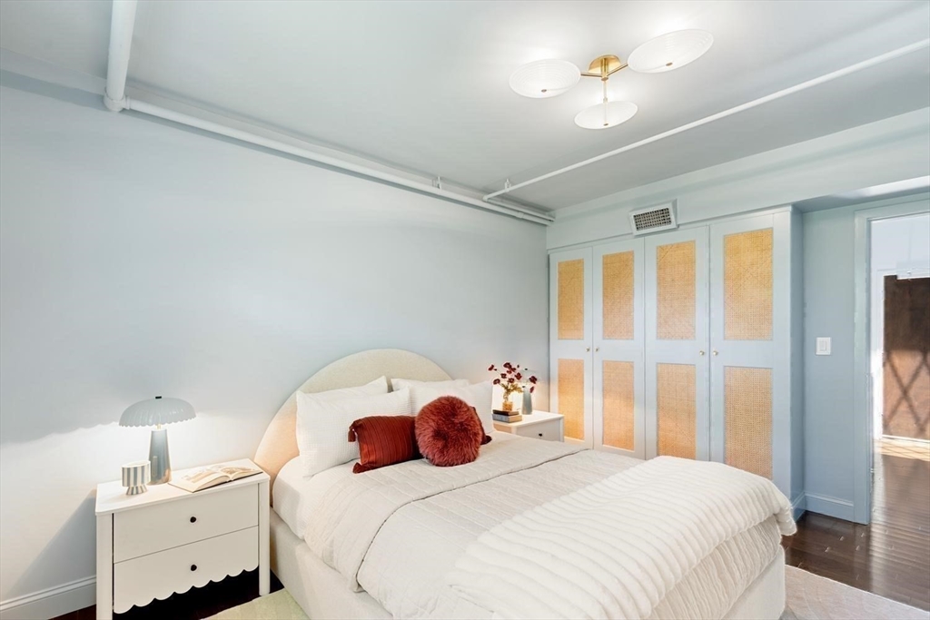 7 Crombie St # 10 Property Photo 16
