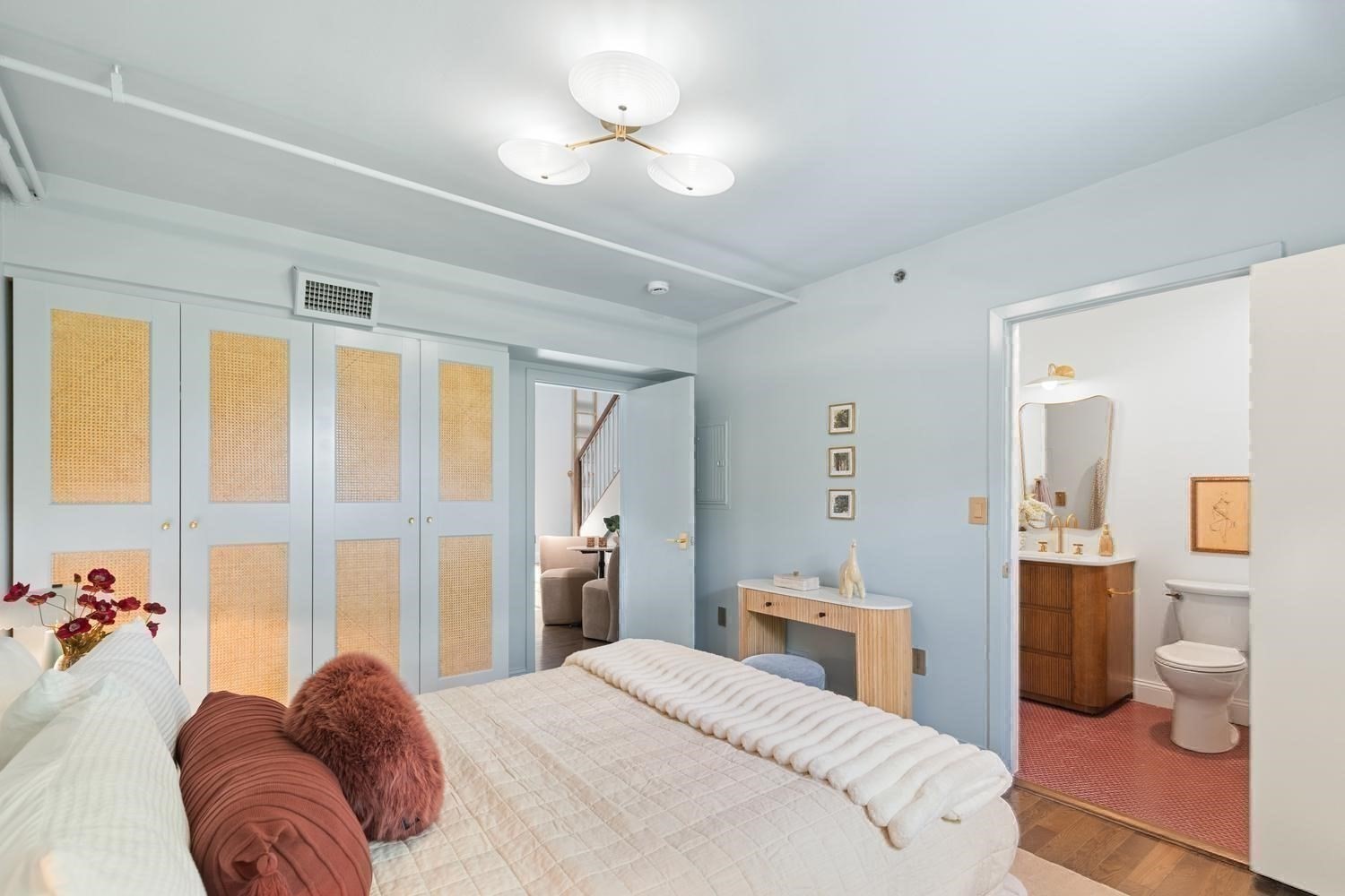 7 Crombie St # 10 Property Photo 18