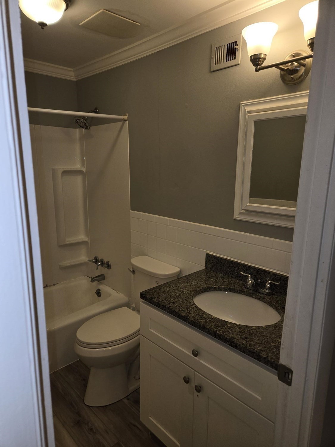 24 Inman St # 8 Property Photo 3