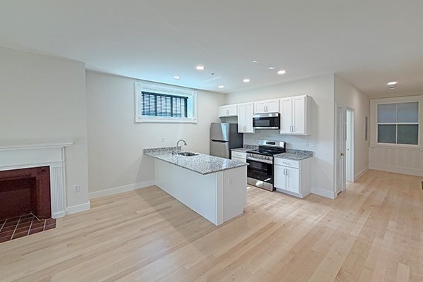 105 Paige # 401 Property Photo 2