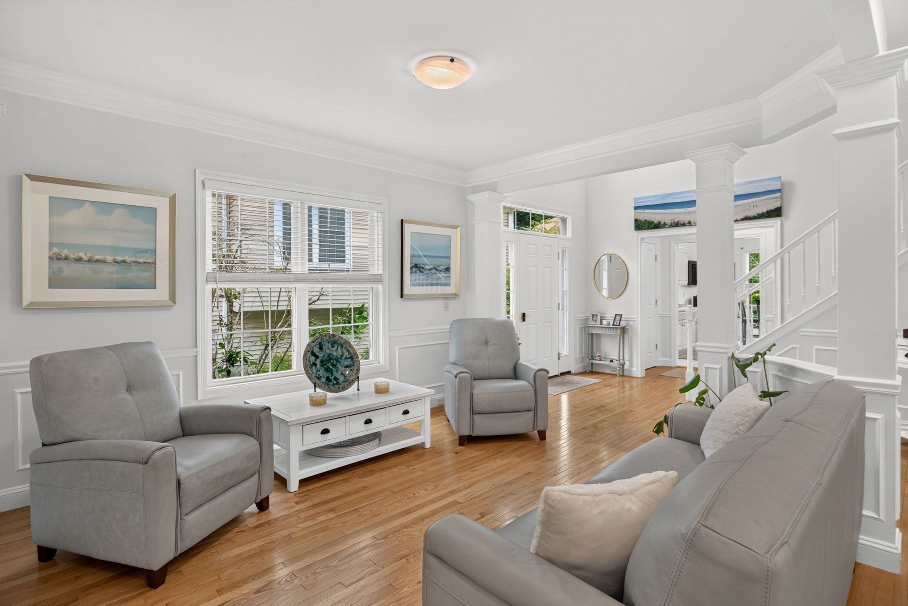 7 White Trellis Property Photo 9