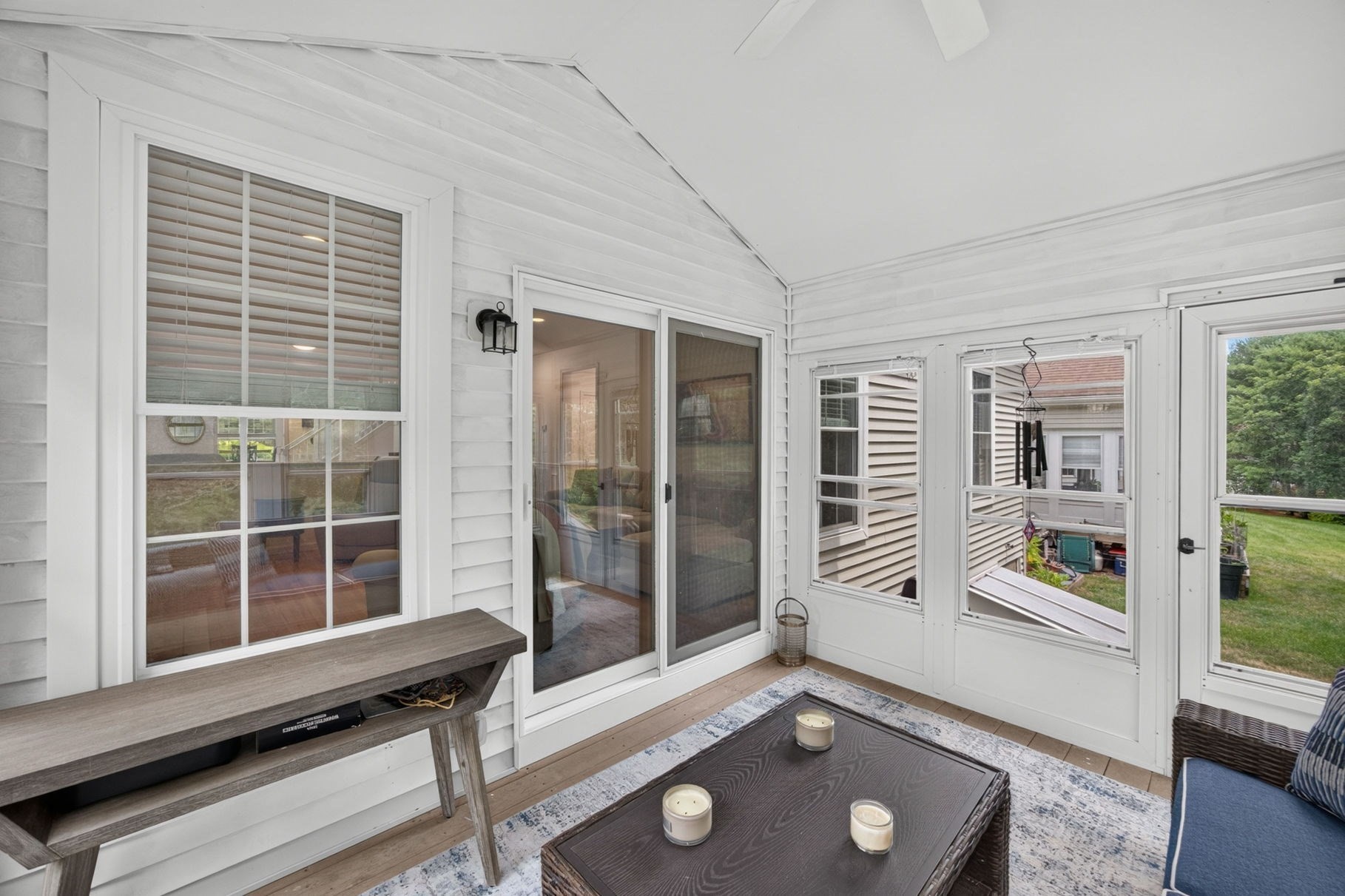 7 White Trellis Property Photo 14