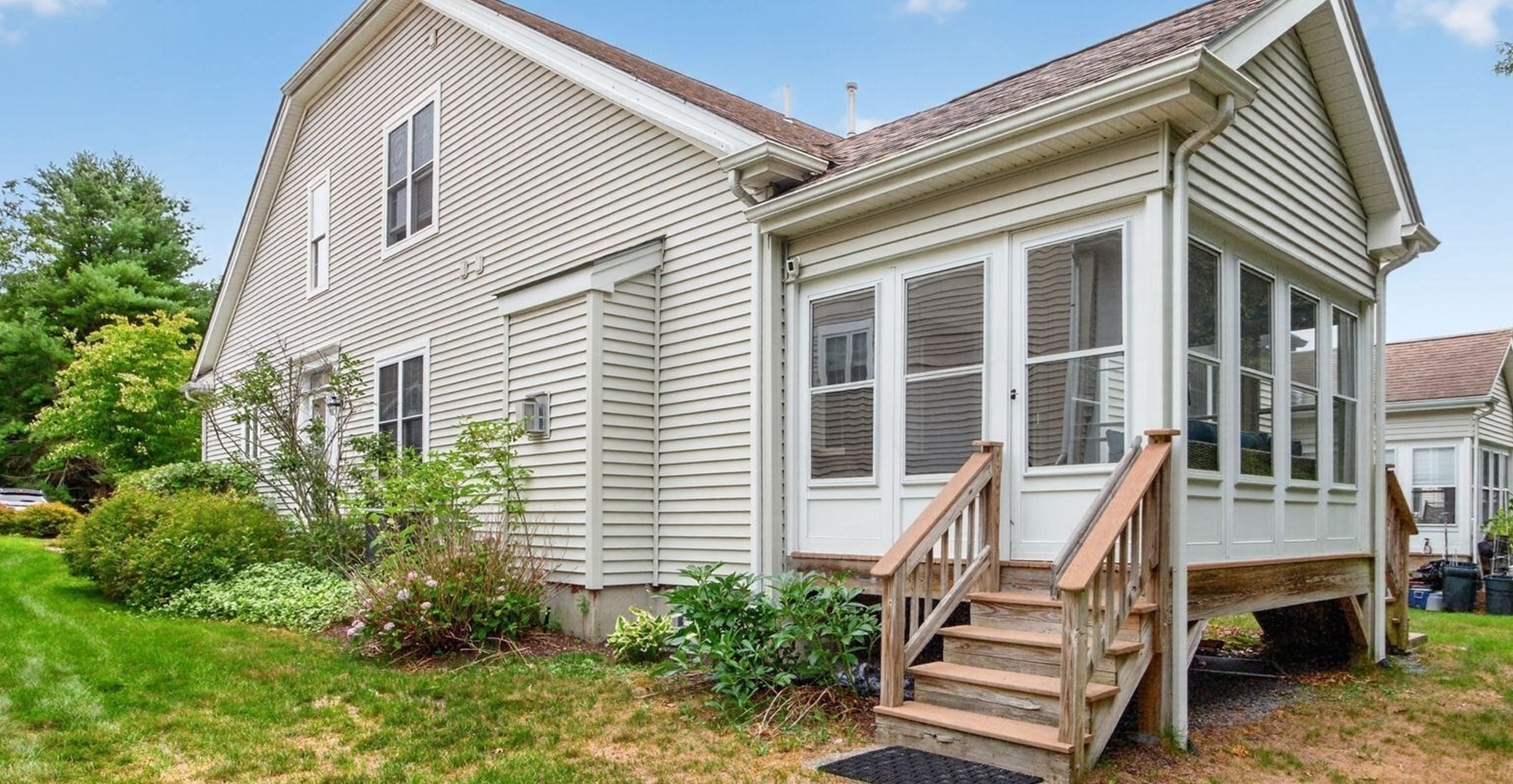 7 White Trellis Property Photo 35