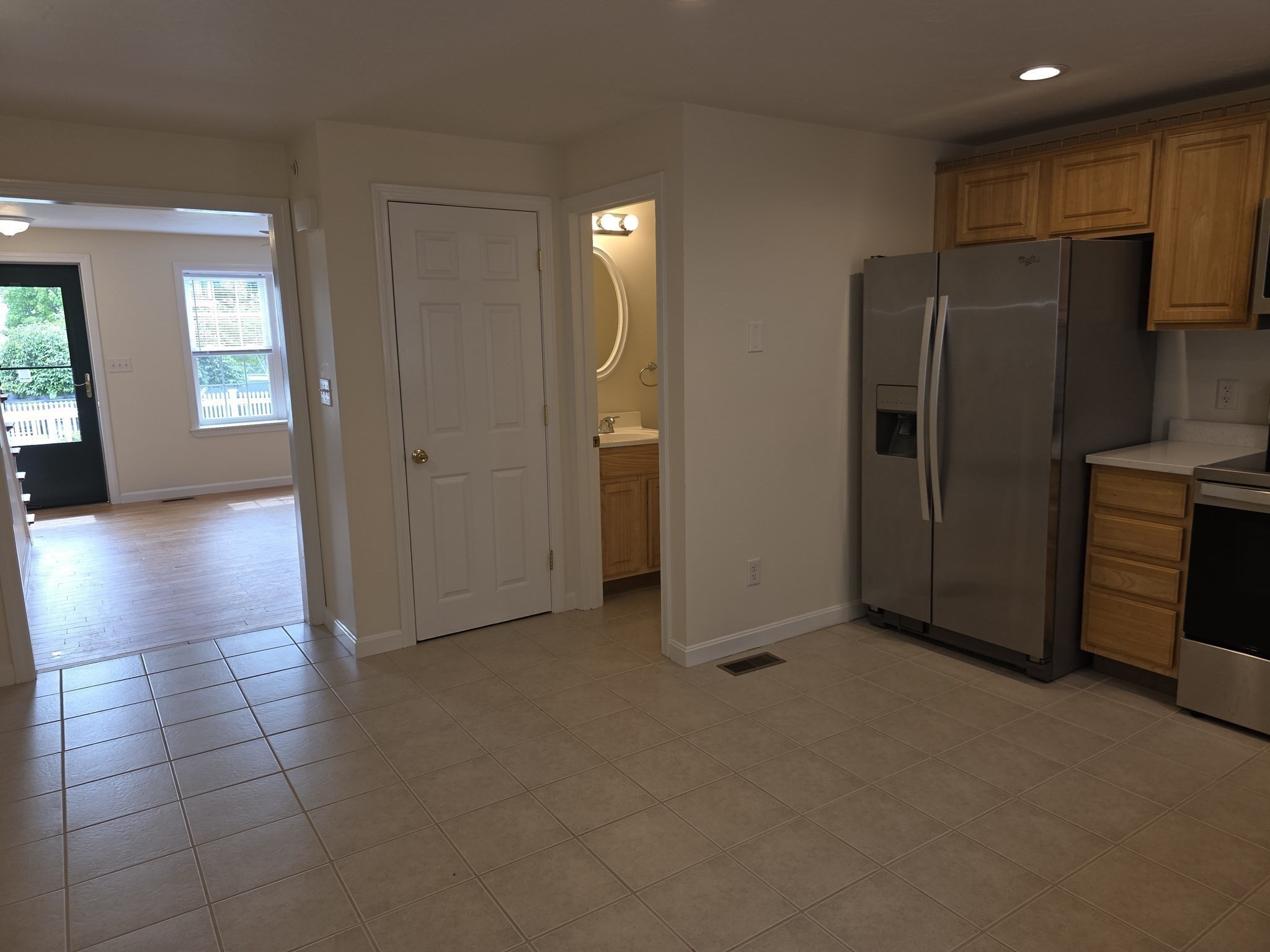 958 Warren Ave # 8 Property Photo 1