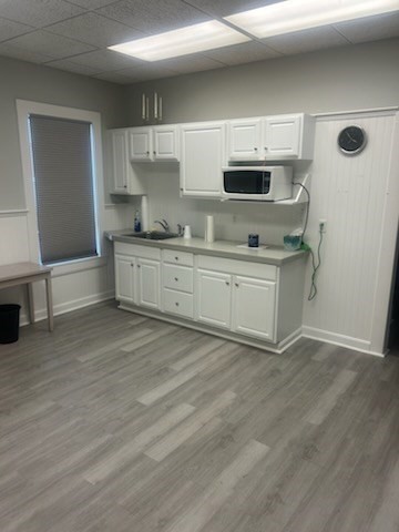 20 Cottage St Property Photo 9