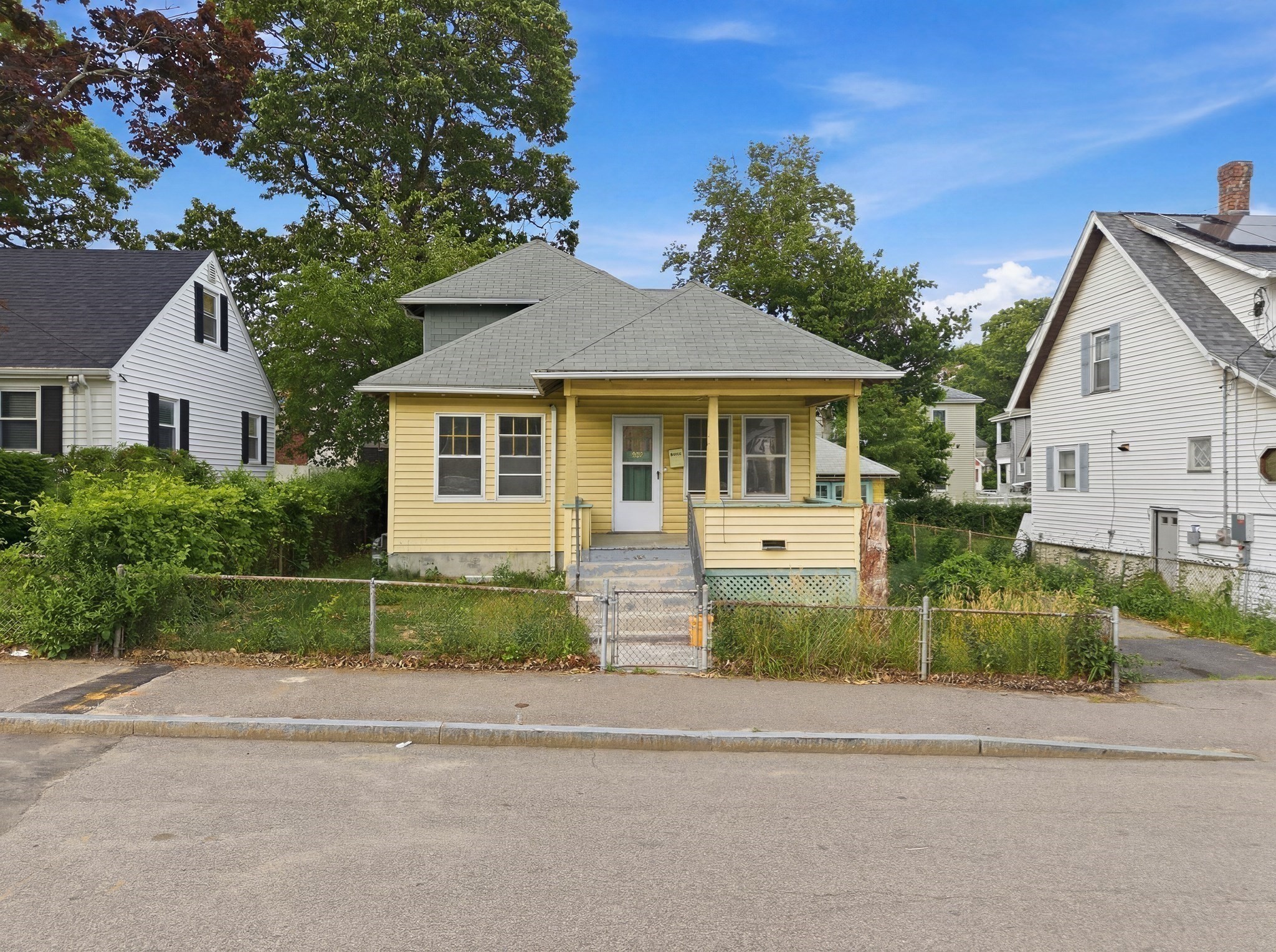 100 Taunton Property Photo 4