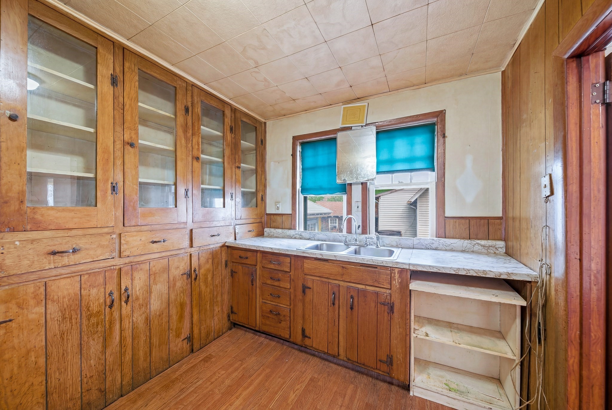 100 Taunton Property Photo 9