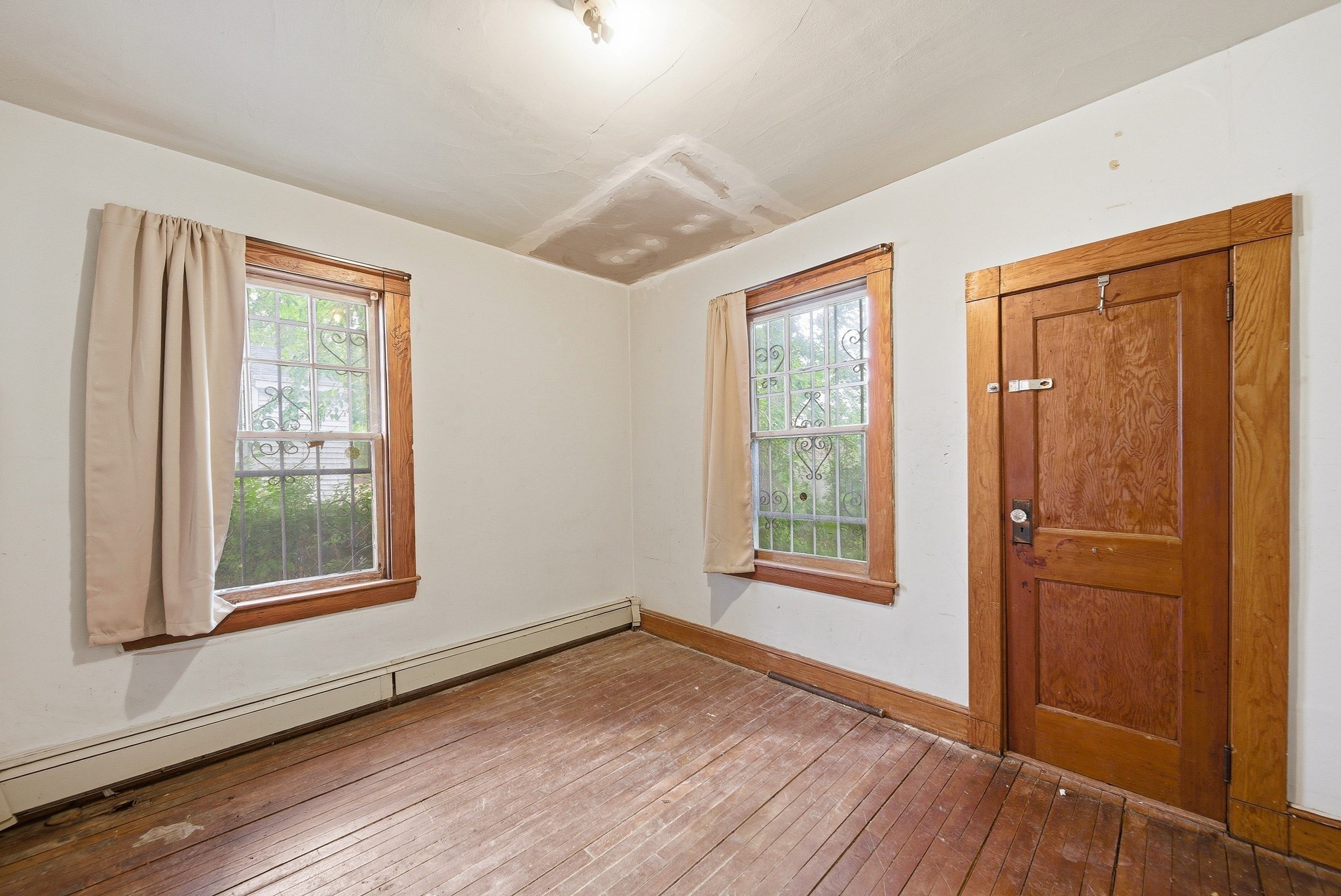 100 Taunton Property Photo 12