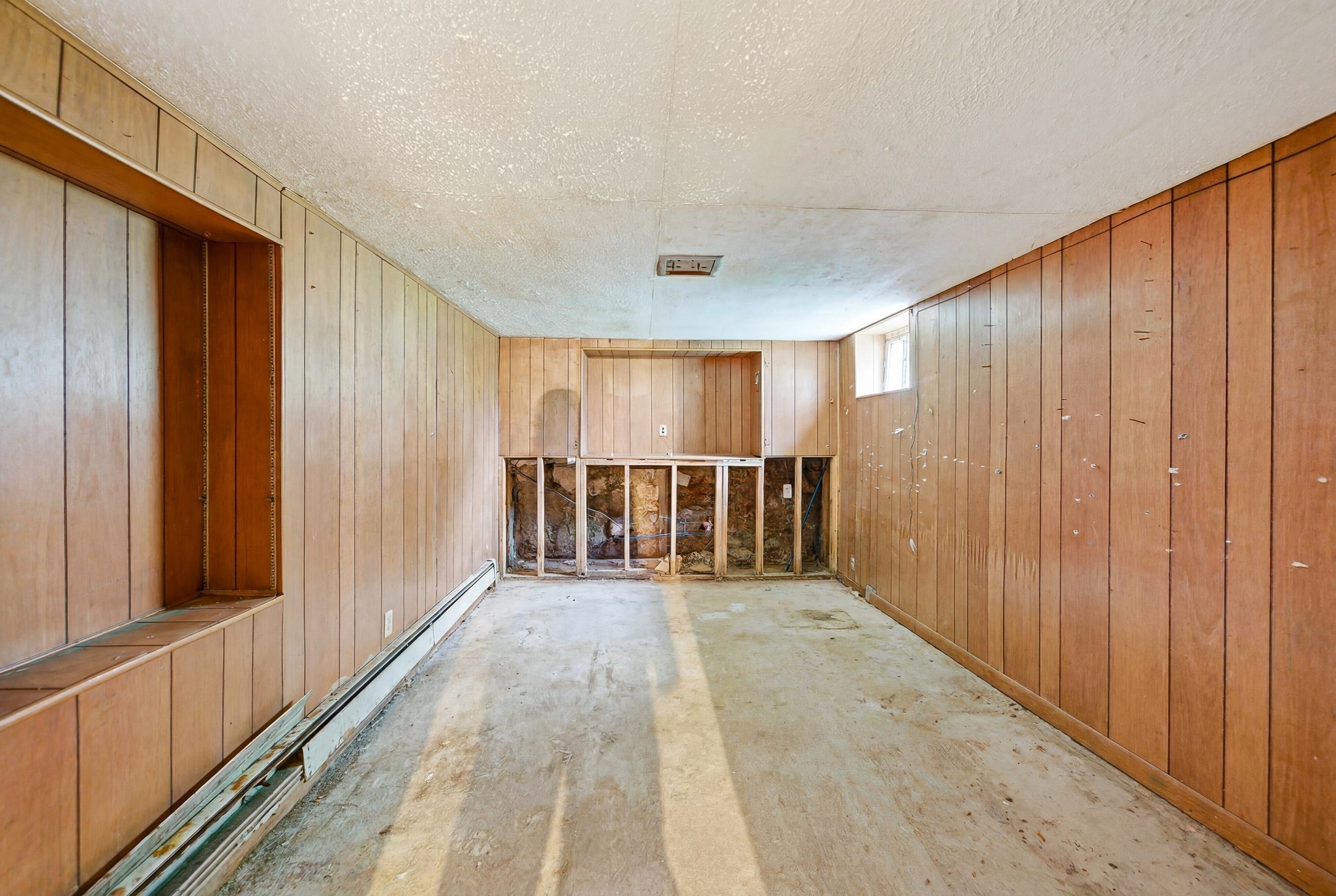 100 Taunton Property Photo 21