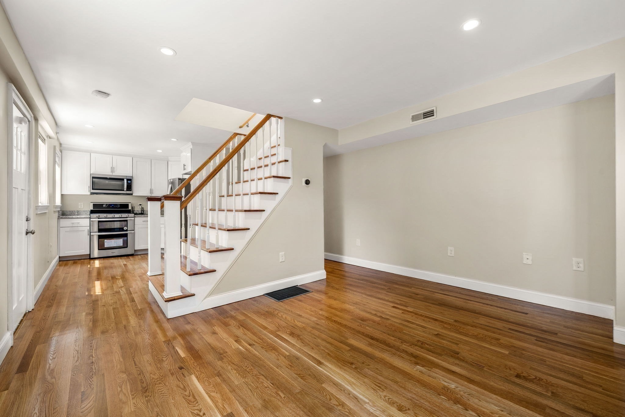 11 8th Street Property Photo 18