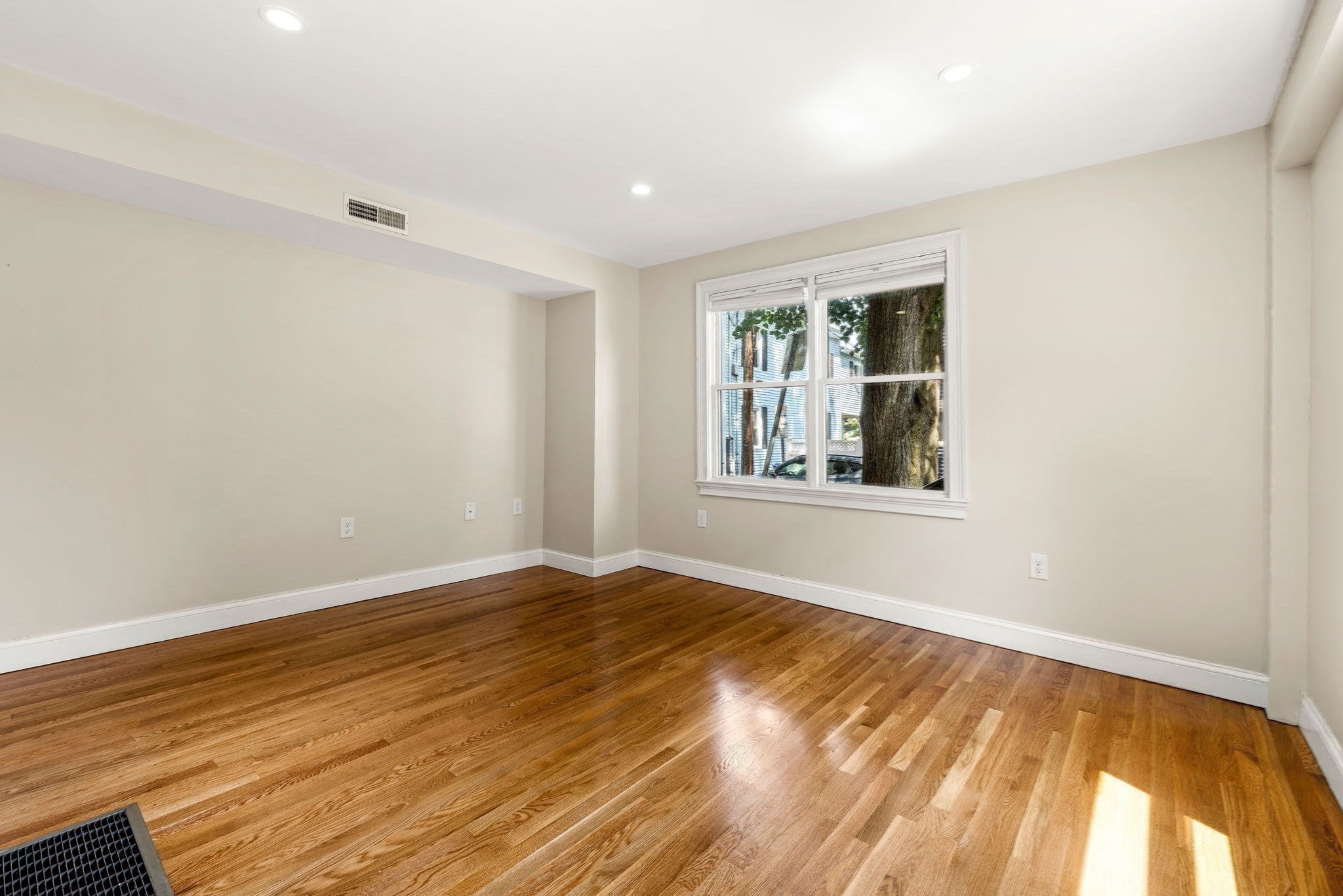 11 8th Street Property Photo 20