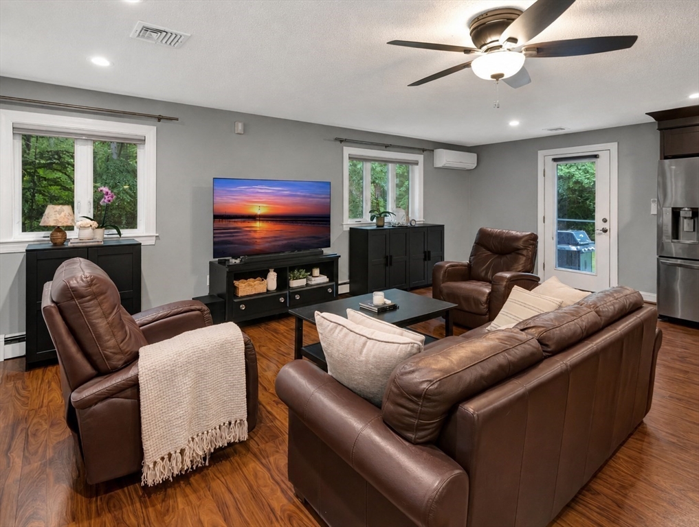 4 Turner Lane Property Photo 19