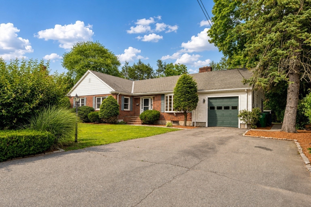 56 Brookdale Rd Property Photo 1