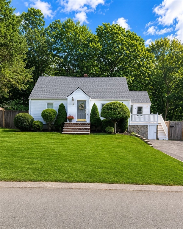 9 Guild Rd Property Photo 1