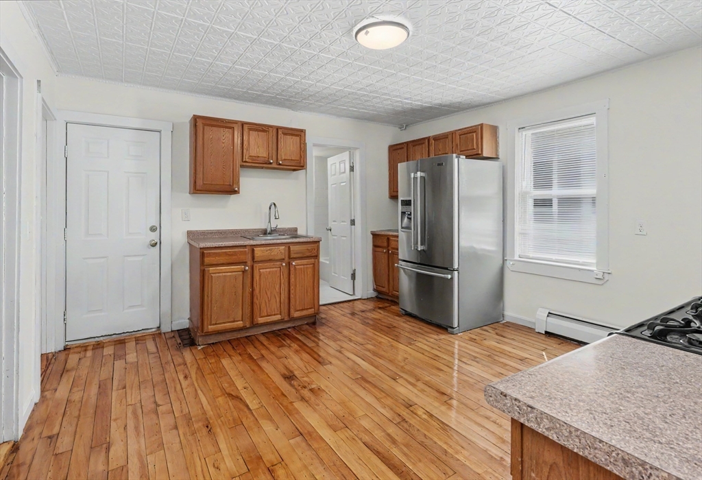 13 Woodland St Property Photo 5