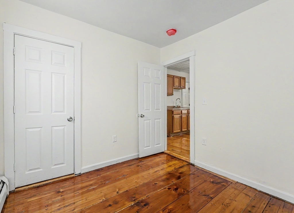 13 Woodland St Property Photo 13