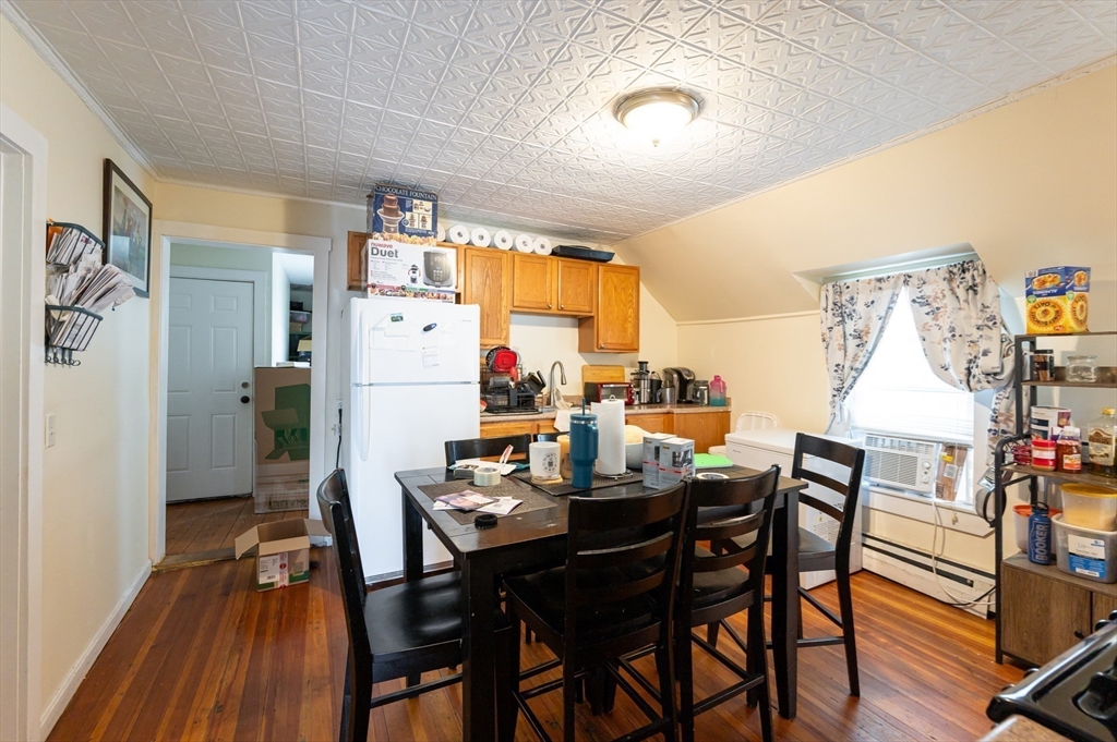 13 Woodland St Property Photo 18