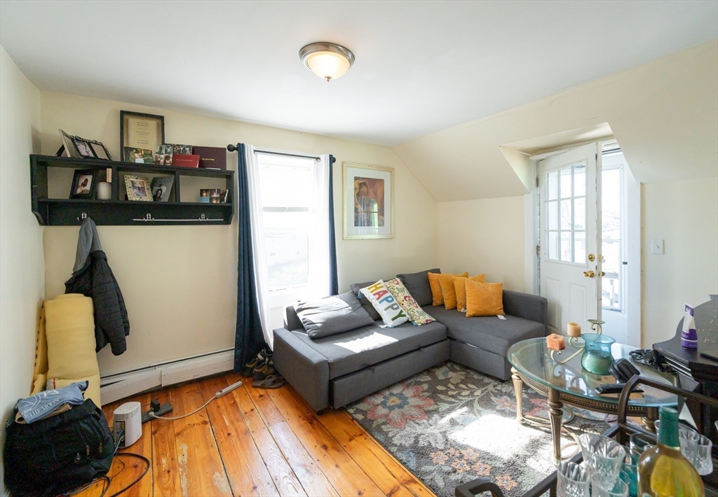 13 Woodland St Property Photo 19