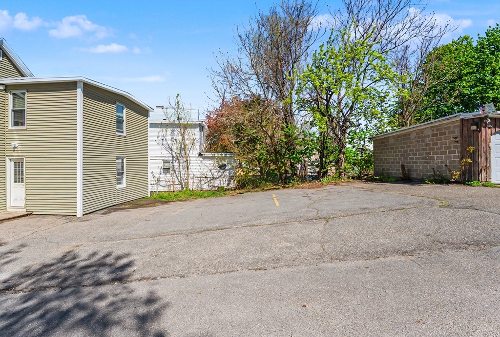 13 Woodland St Property Photo 34