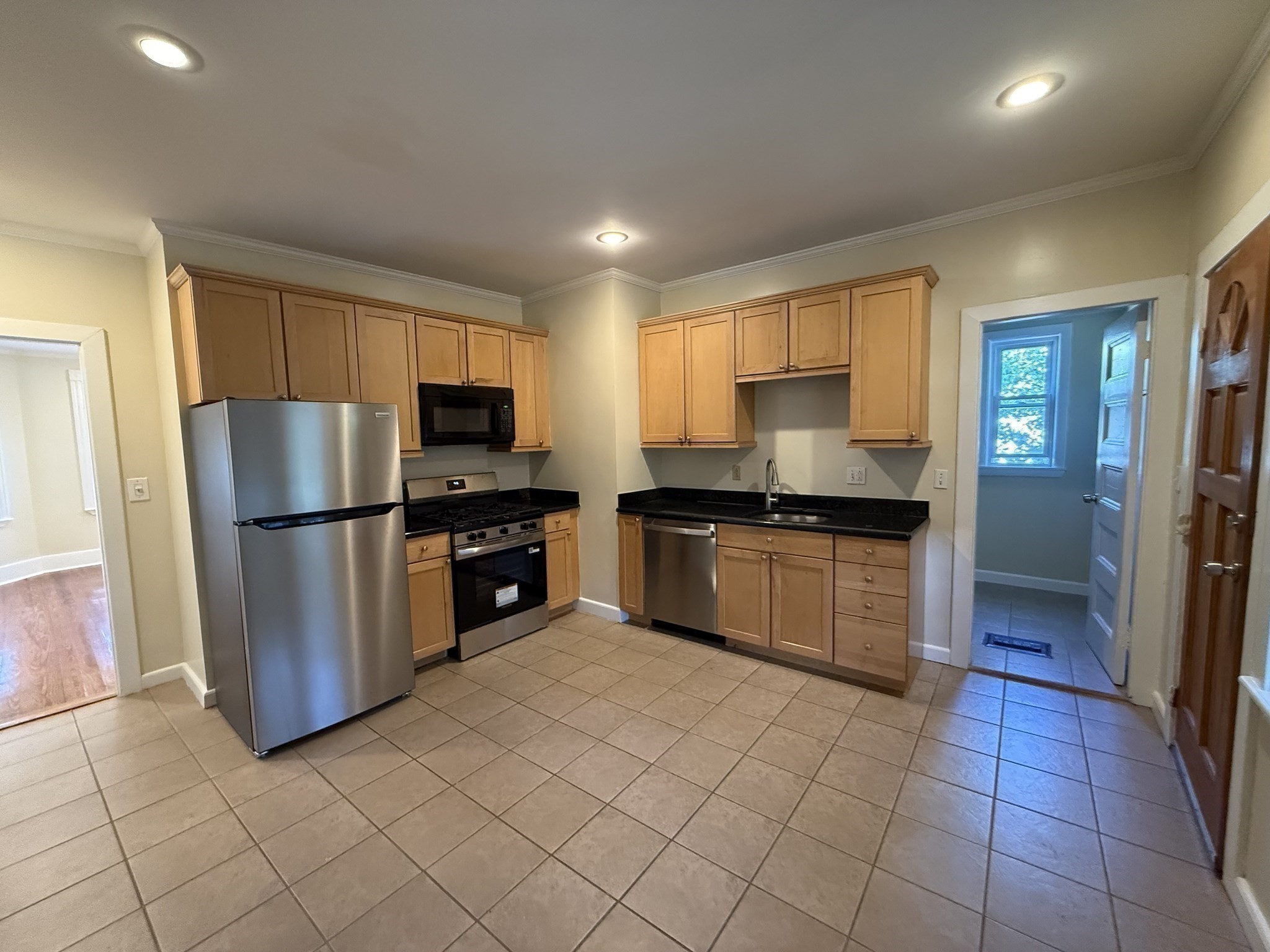 110 A Chestnut St # 2 Property Photo 4