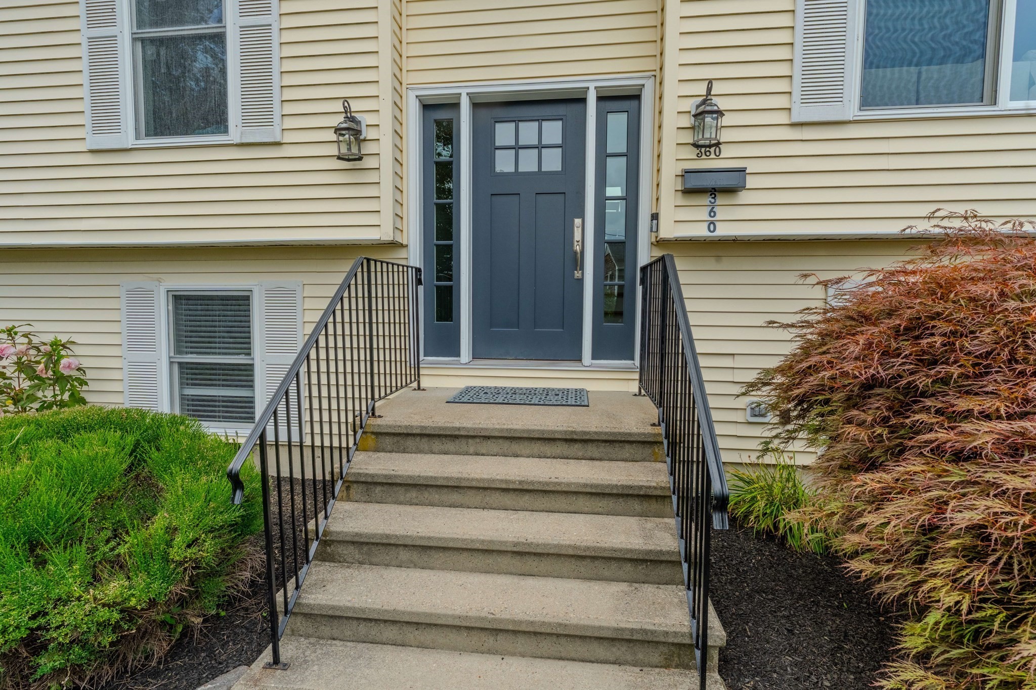 360 Perron Ave Property Photo 3