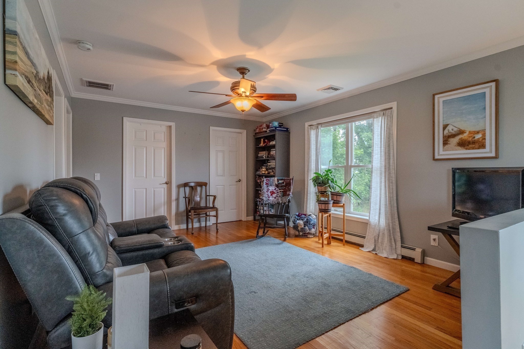 360 Perron Ave Property Photo 11