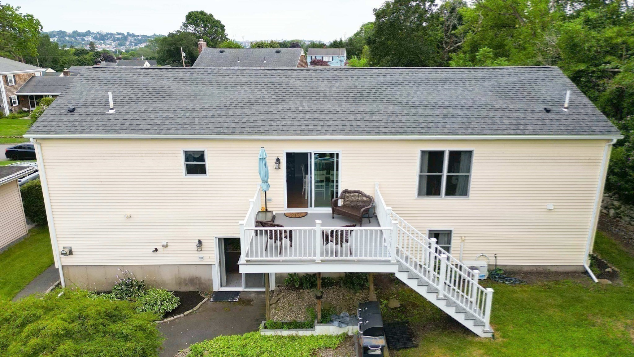 360 Perron Ave Property Photo 18